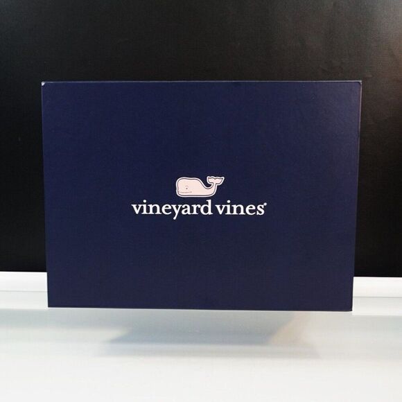 VINEYARD VINES Empty Box Magnetic Closure 15 1/4 x 11 .25 x 2.5 inch Gift Box - Picture 1 of 6